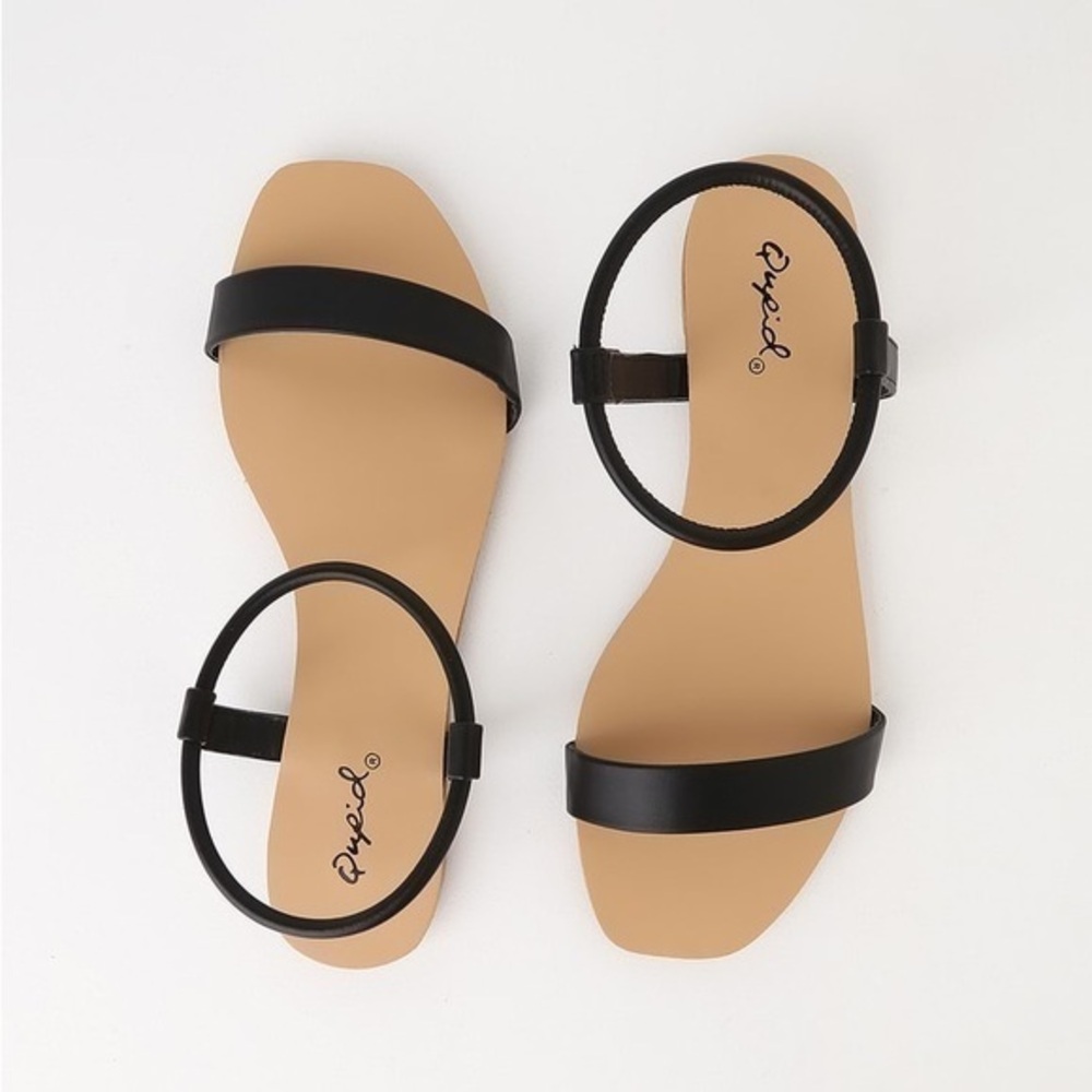 Lulus - Zaira Black Flat Sandals -size 7.5